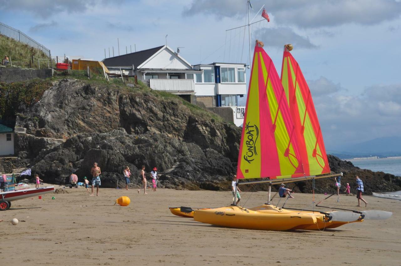 Stunning Beach Front House - Sleeps 6 Pwllheli Esterno foto
