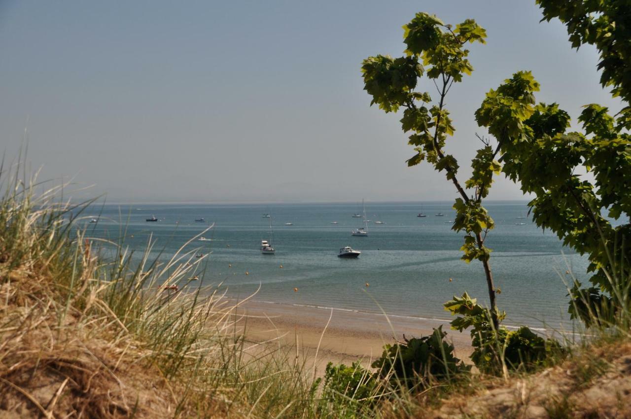 Stunning Beach Front House - Sleeps 6 Pwllheli Esterno foto
