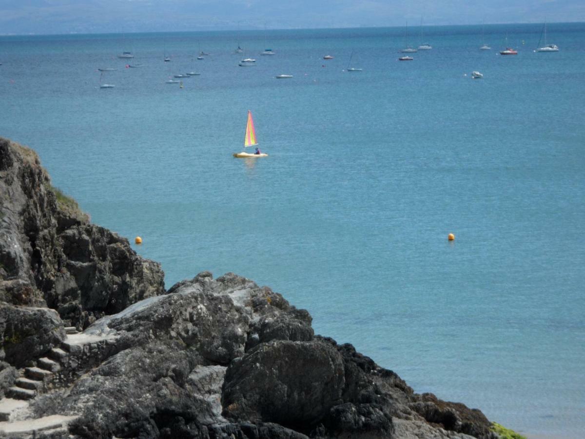 Stunning Beach Front House - Sleeps 6 Pwllheli Esterno foto