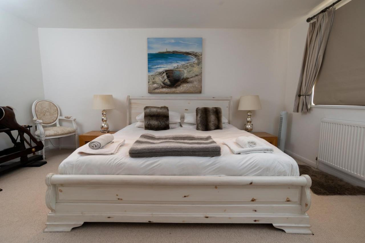 Stunning Beach Front House - Sleeps 6 Pwllheli Esterno foto